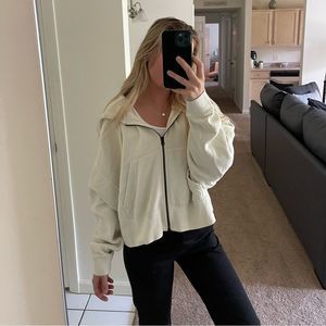 Nike Fleece Oversized Cropped Jacket